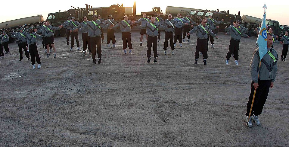 File:Soldiers participate in 'fun run' for cause DVIDS267533.jpg